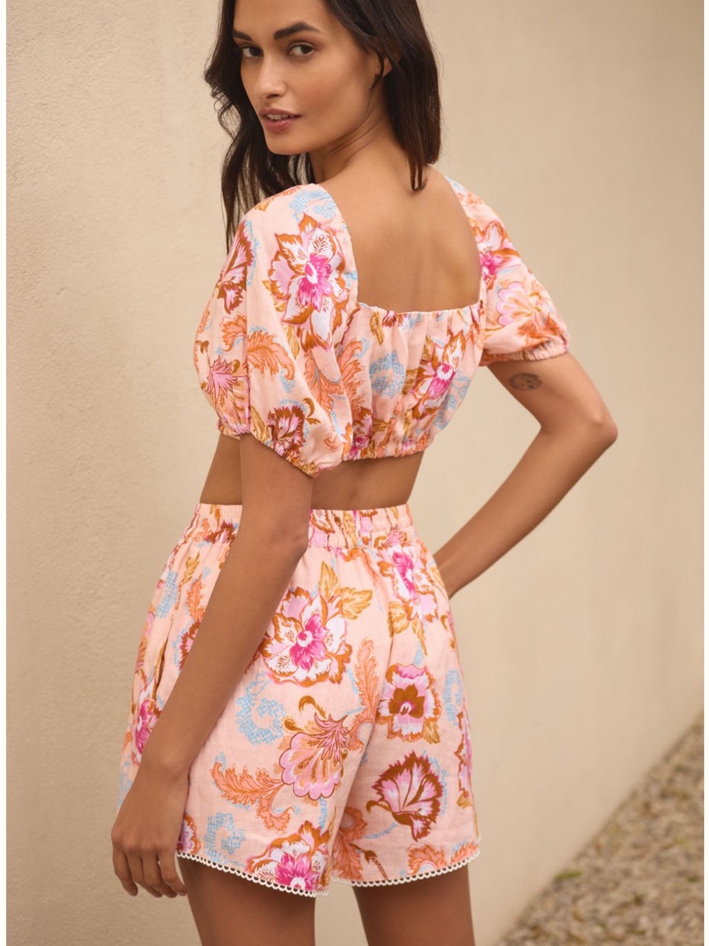 Seafolly Puff-Sleeve Linen
Crop Top - Picture 2 of 3